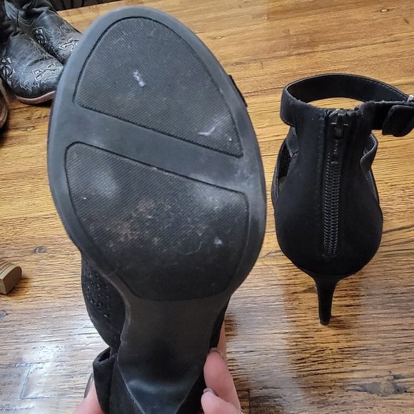 Lauren Conrad Black Heels - Picture 7 of 7